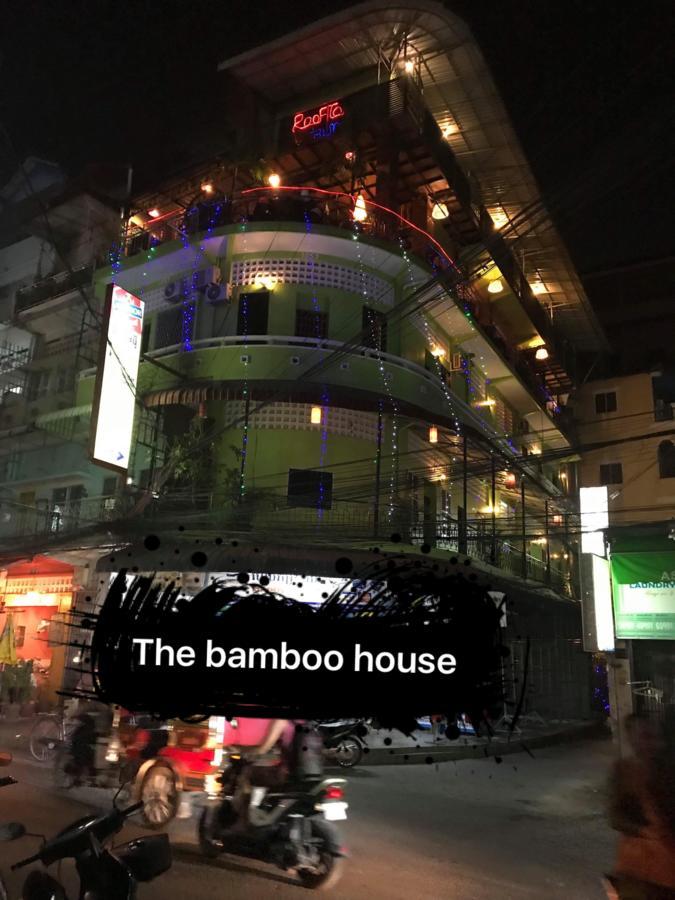 The Bamboo House Hotel Phnom Penh Exterior photo
