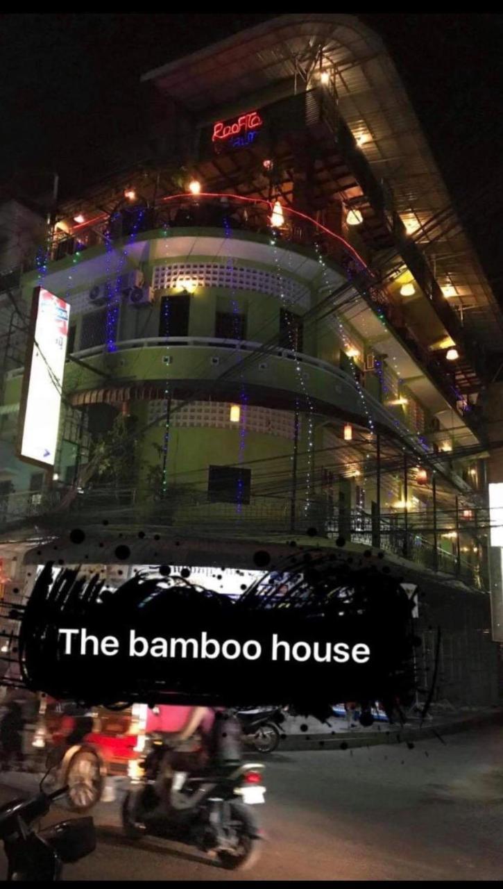 The Bamboo House Hotel Phnom Penh Exterior photo